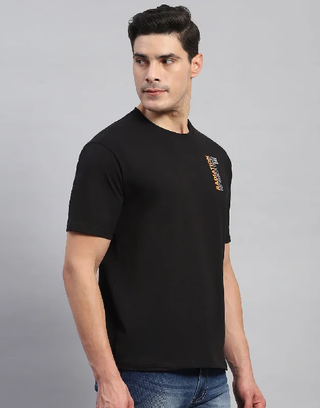 Men Black Printed Round Neck Half Sleeve T-Shirt