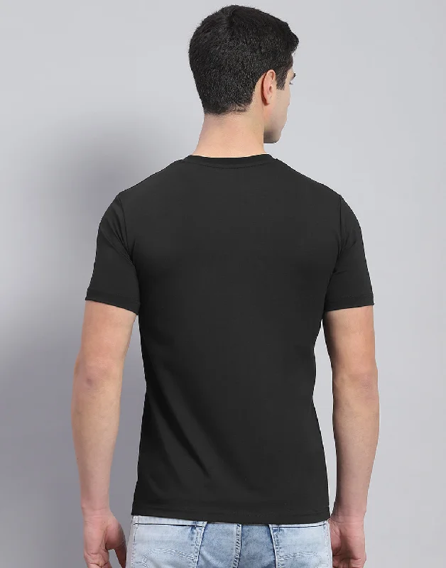 Men Black Solid Round Neck Half Sleeve T-Shirt