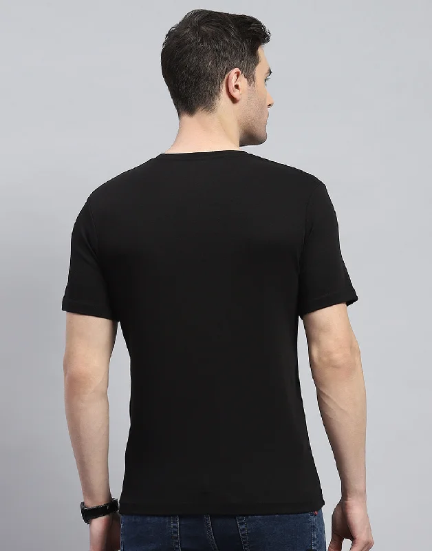 Men Black Solid V Neck Half Sleeve T-Shirt