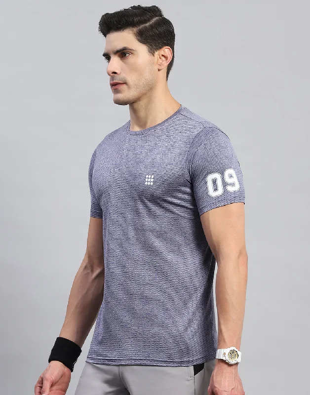 Men Blue Self Design Round Neck Half Sleeve T-Shirt