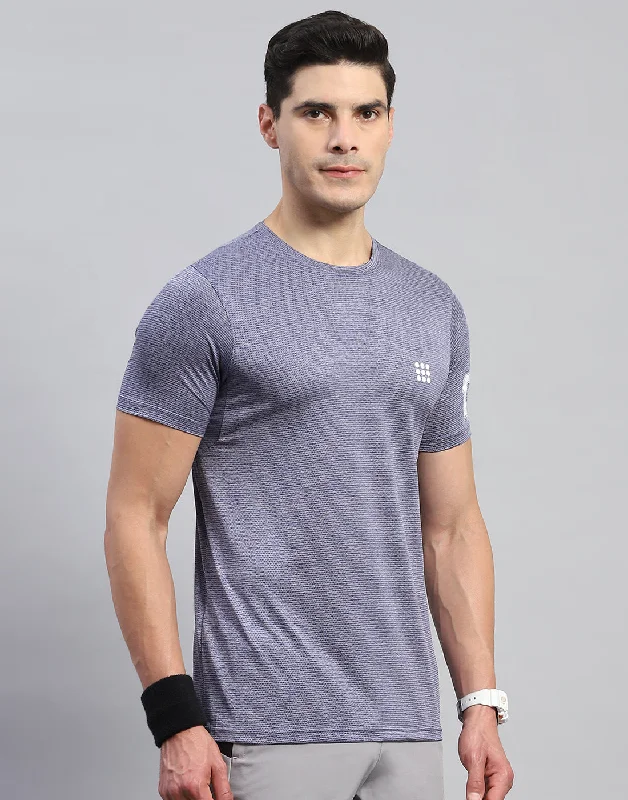 Men Blue Self Design Round Neck Half Sleeve T-Shirt