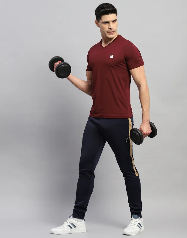 Men Maroon Solid V Neck Half Sleeve T-Shirt