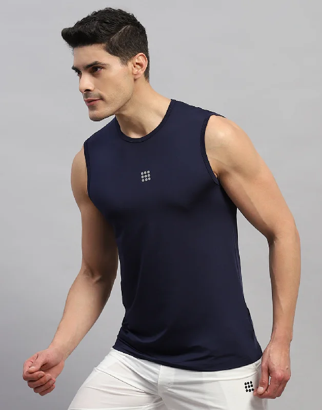 Men Navy Blue Solid Round Neck Half Sleeve T-Shirt