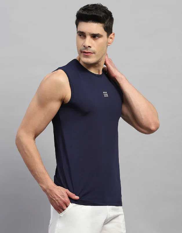 Men Navy Blue Solid Round Neck Half Sleeve T-Shirt