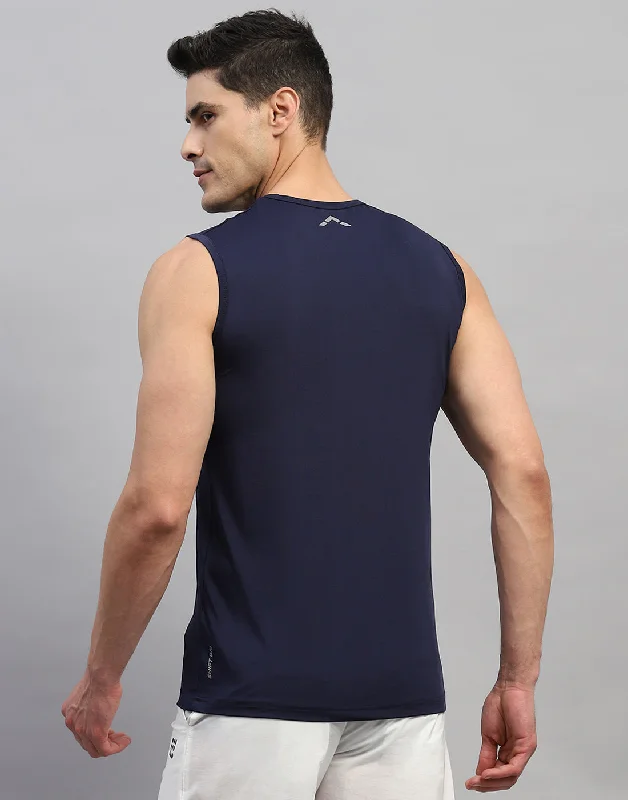 Men Navy Blue Solid Round Neck Half Sleeve T-Shirt