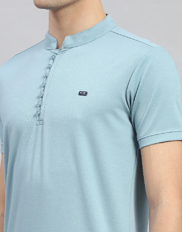 Men Sky Blue Solid  Mandarin Neck Half Sleeve T-Shirt