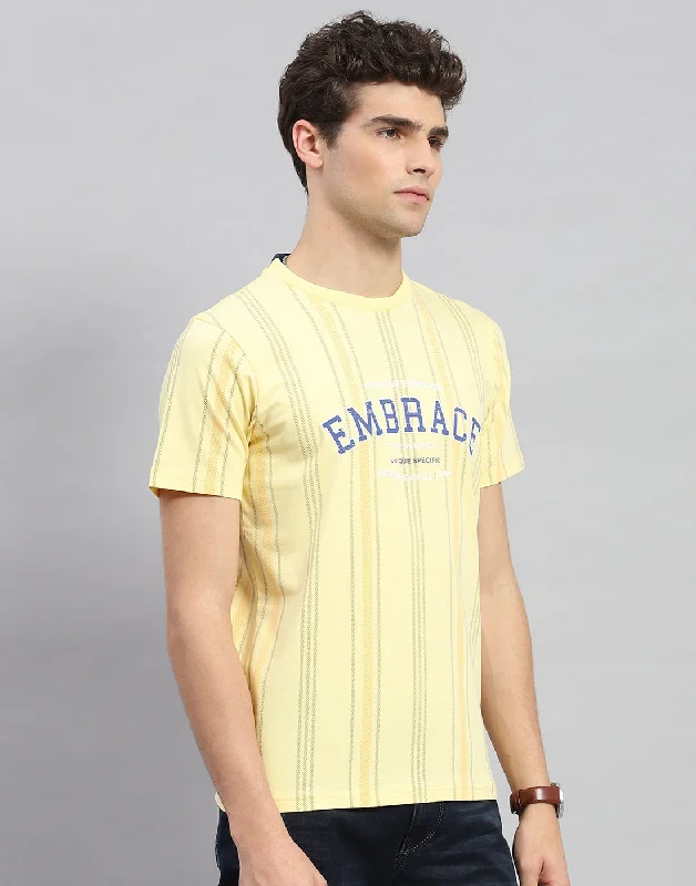 Men Yellow Printed Round Neck Half Sleeve T-Shirt